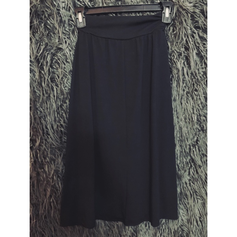 Black midi skirt